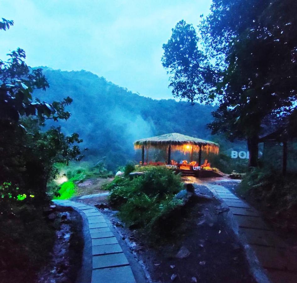 Holistic Stay Eco-Resort & Ayurvedic Retreat Paithalmala Eksteriør bilde