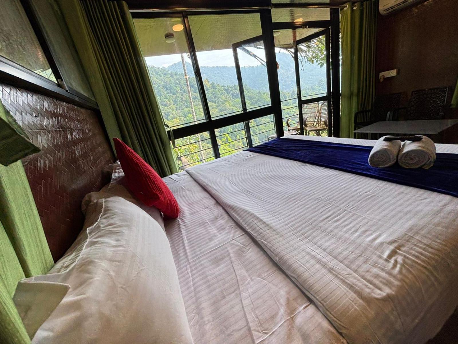 Holistic Stay Eco-Resort & Ayurvedic Retreat Paithalmala Eksteriør bilde